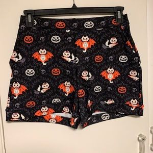 BlackMilk Feline Spooky Cuffed Shorts M
